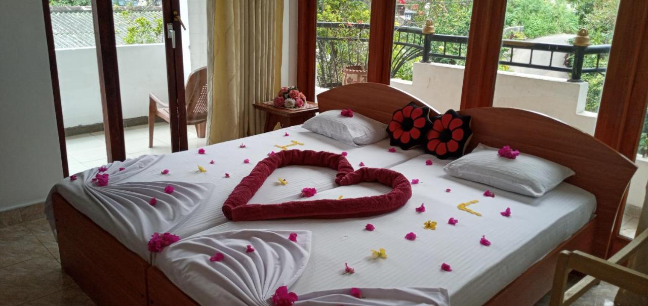 Ivy Banks Hotel Kandy