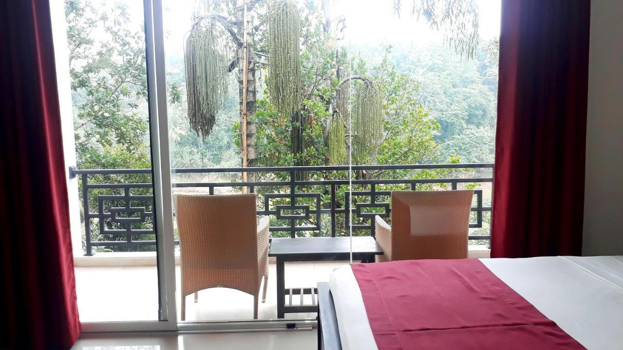 Rivers Edge Nature Resort Kandy
