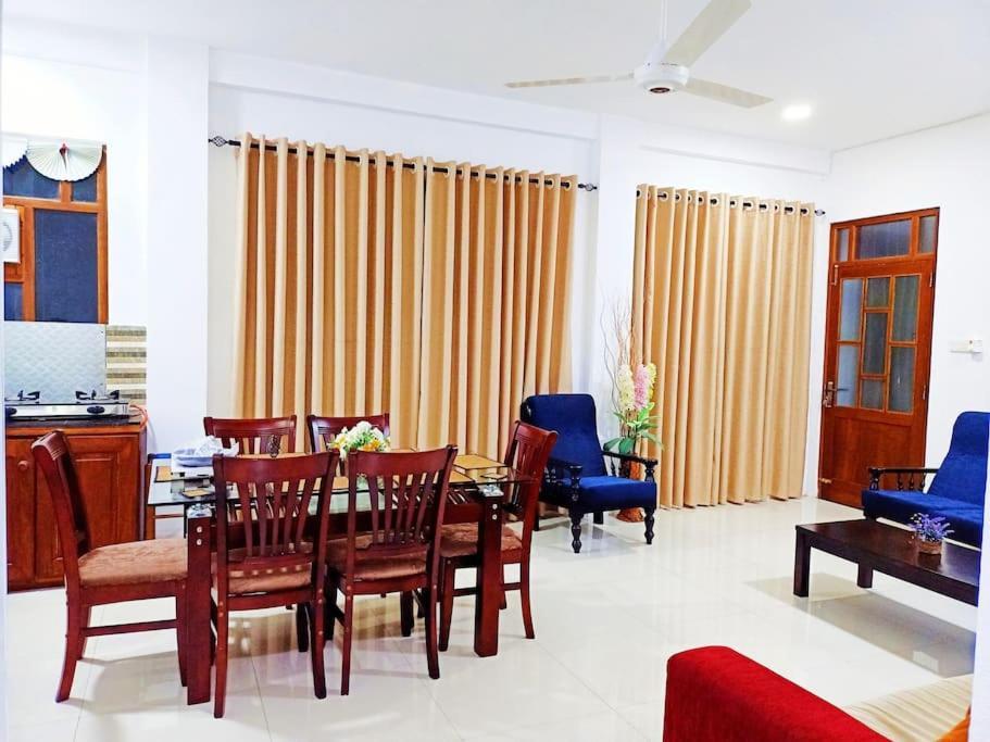 Saru - Upto 6 Guests Kandy