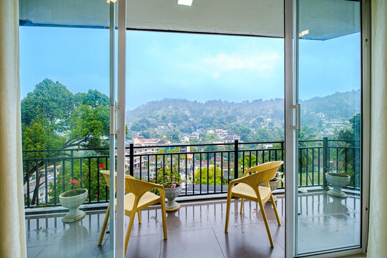 Hotel Queens Mount Ridge