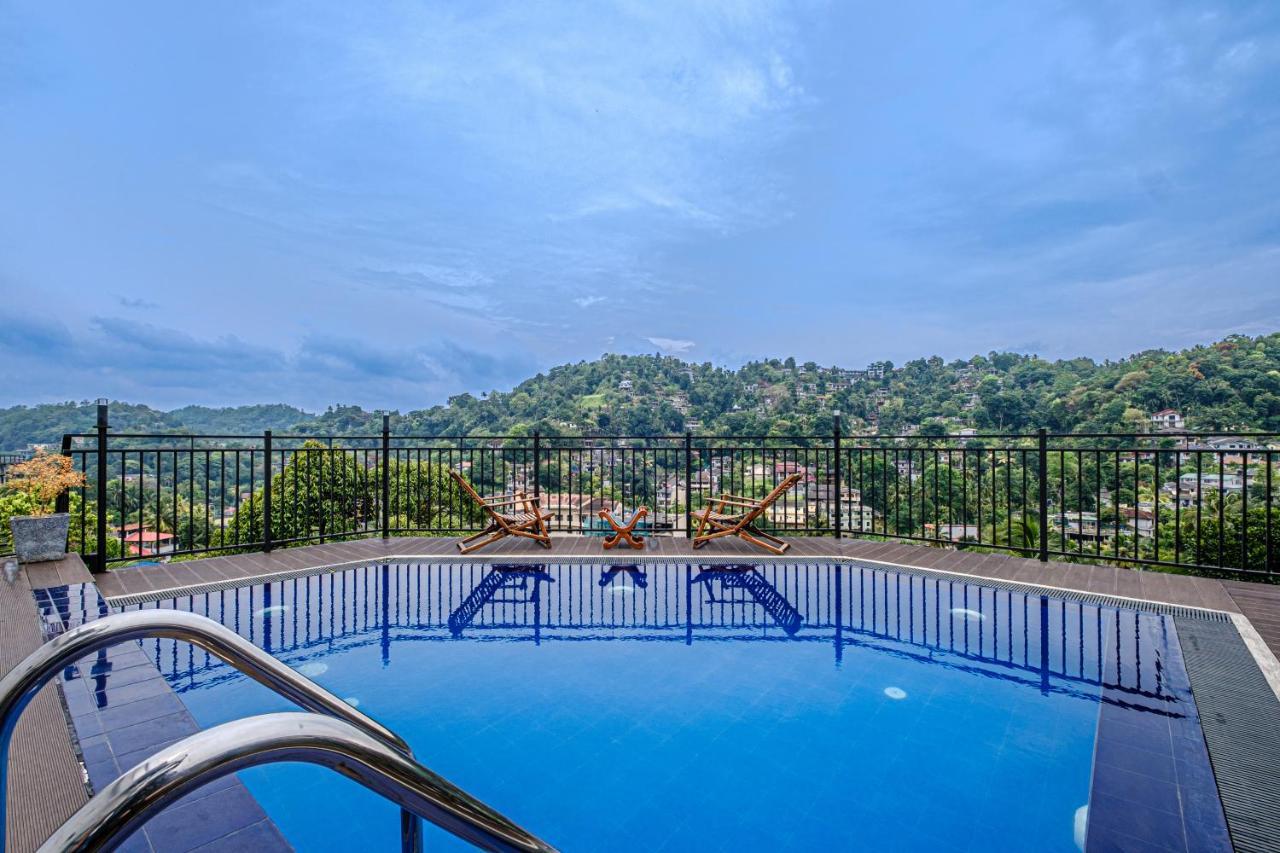 Queens Mount Ridge Hotel 2*