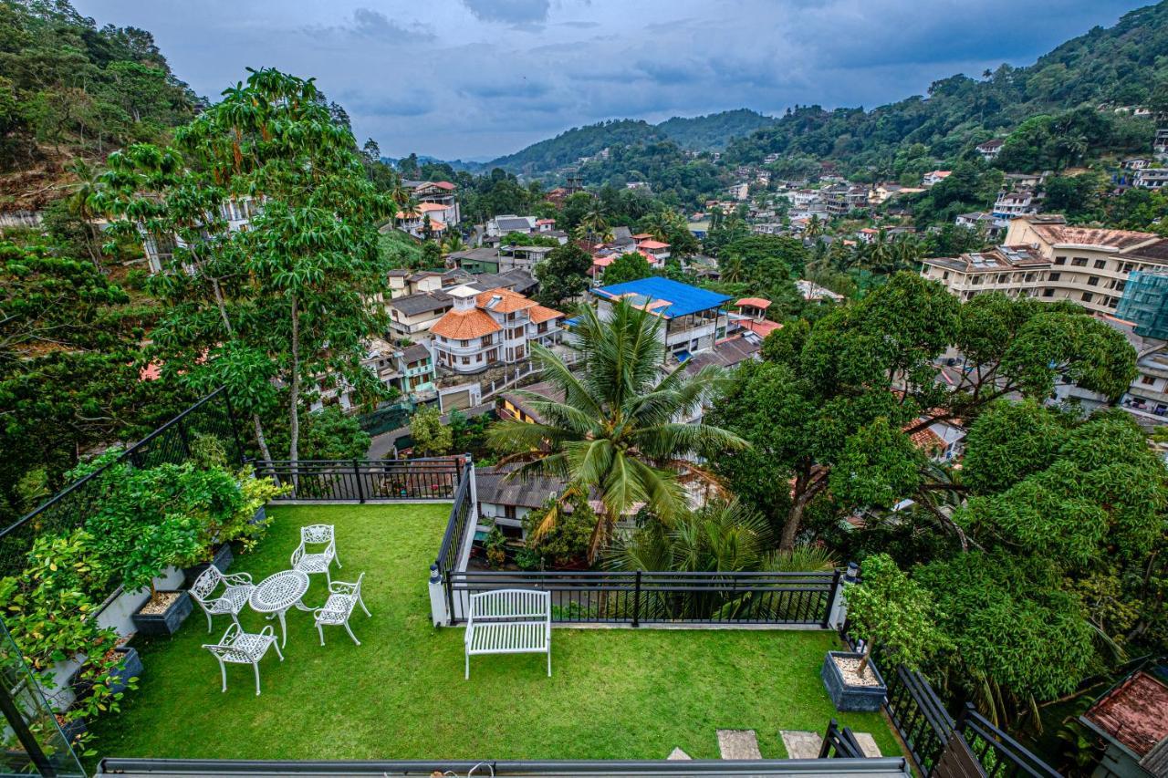 Hotel Queens Mount Ridge Kandy