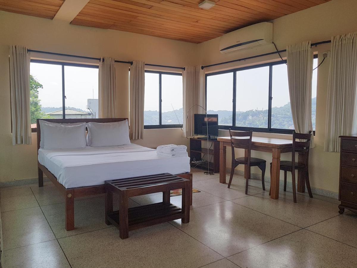 Homestay The Views - 360 Mountain View *