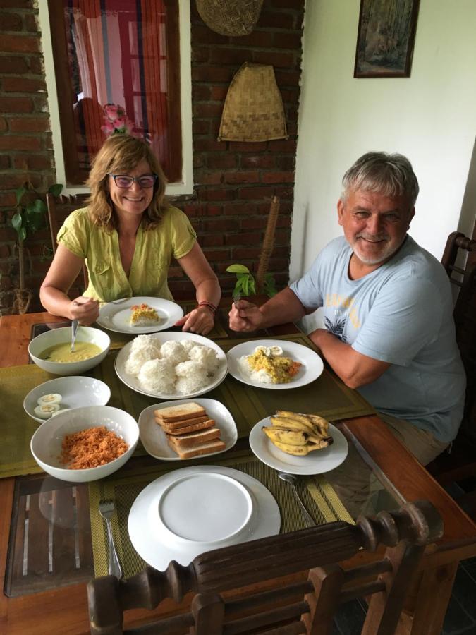 25 Homestay