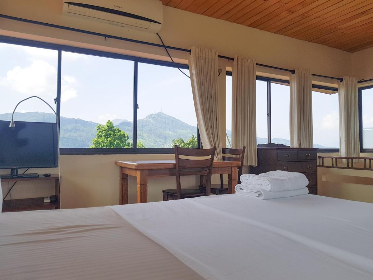 The Views - 360 Mountain View