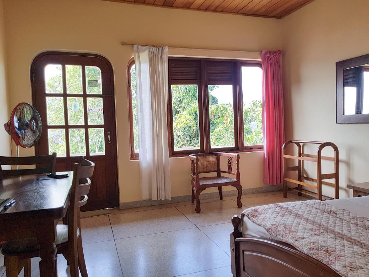 Homestay The Views - 360 Mountain View *