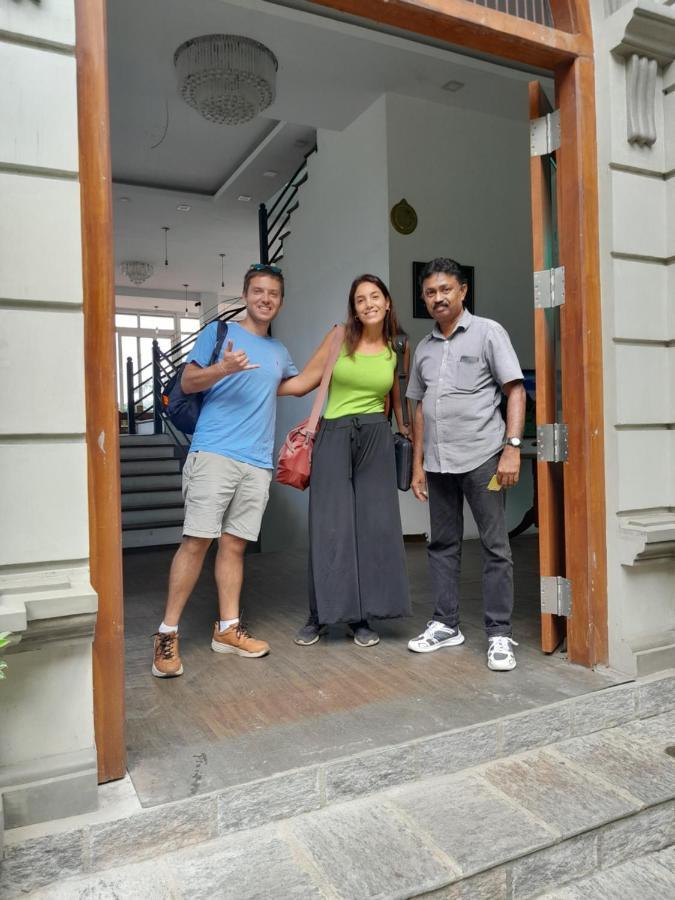 Hotel Crown & Crown Kandy