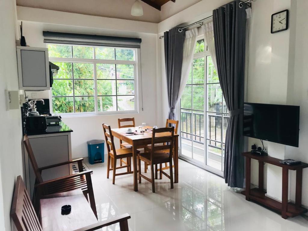 Traveller's Kandy