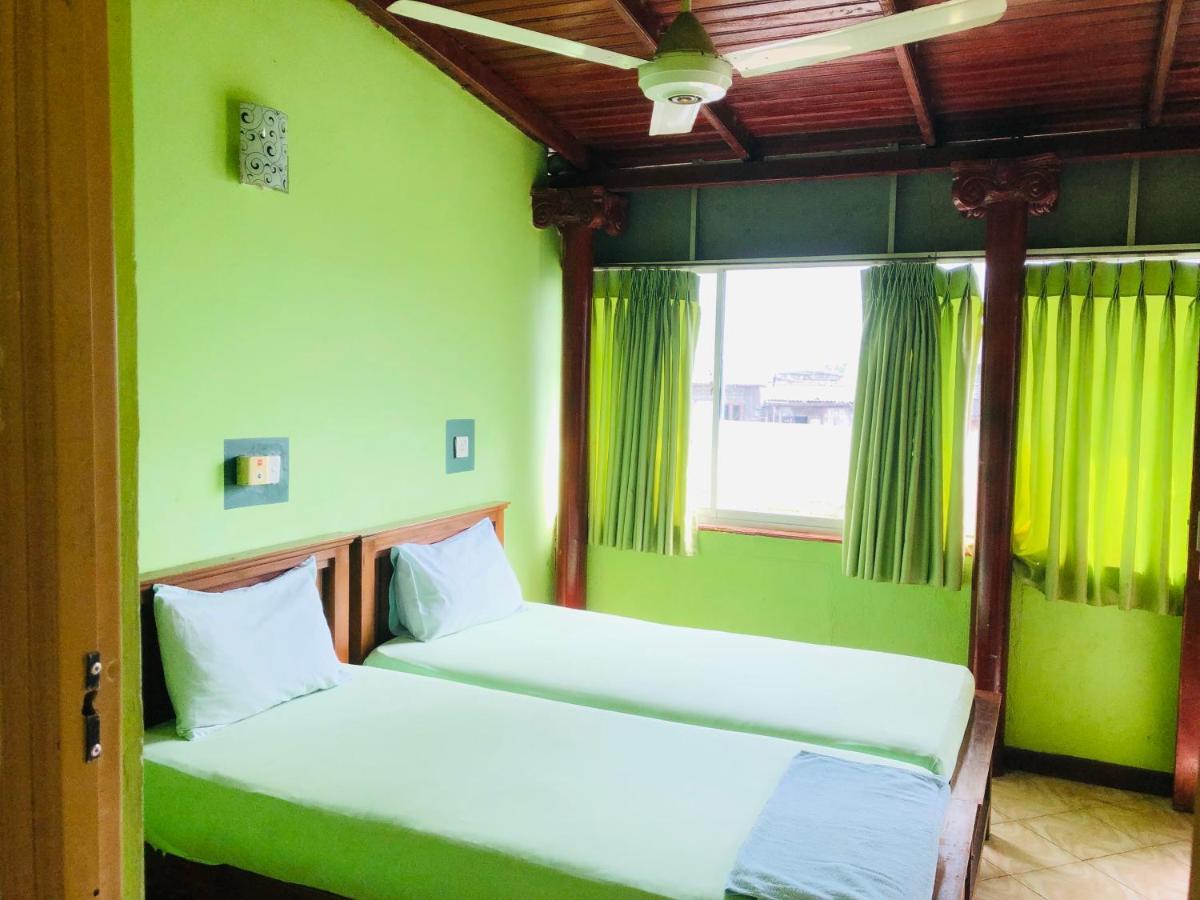 Kandyan Center Guest house *