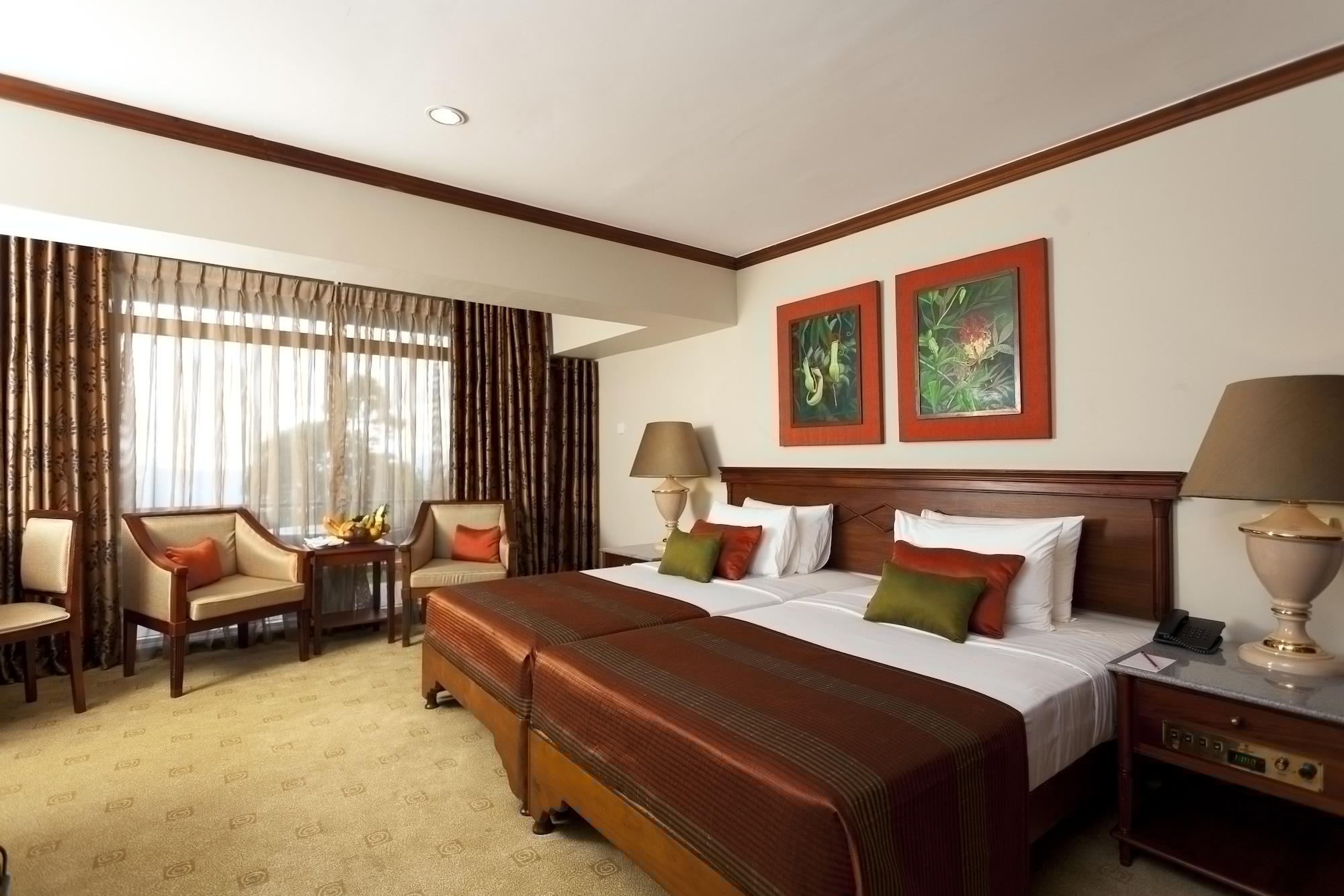 Resort Hunas Falls 5*