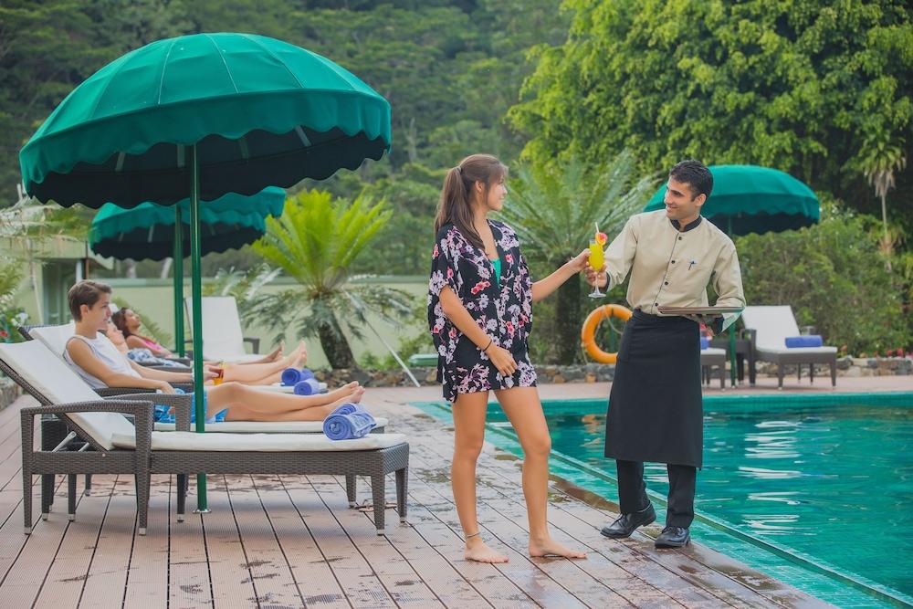 Hunas Falls 5*