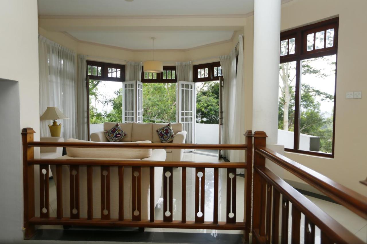 Crown Hills Guest house *