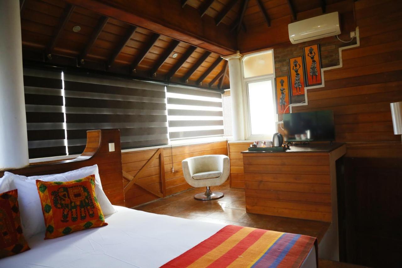 Crown Hills Kandy