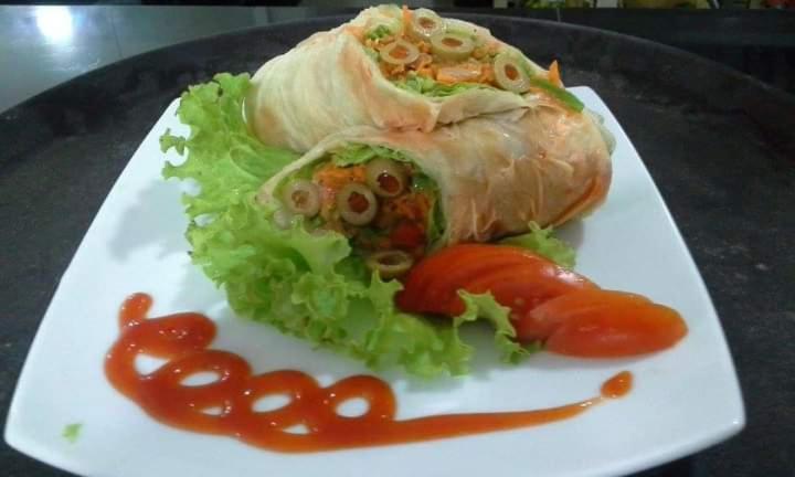 Citrus Cafe & Restaurant *