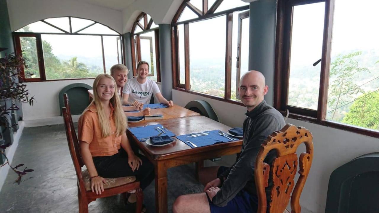 Ceylon Breeze Hotel