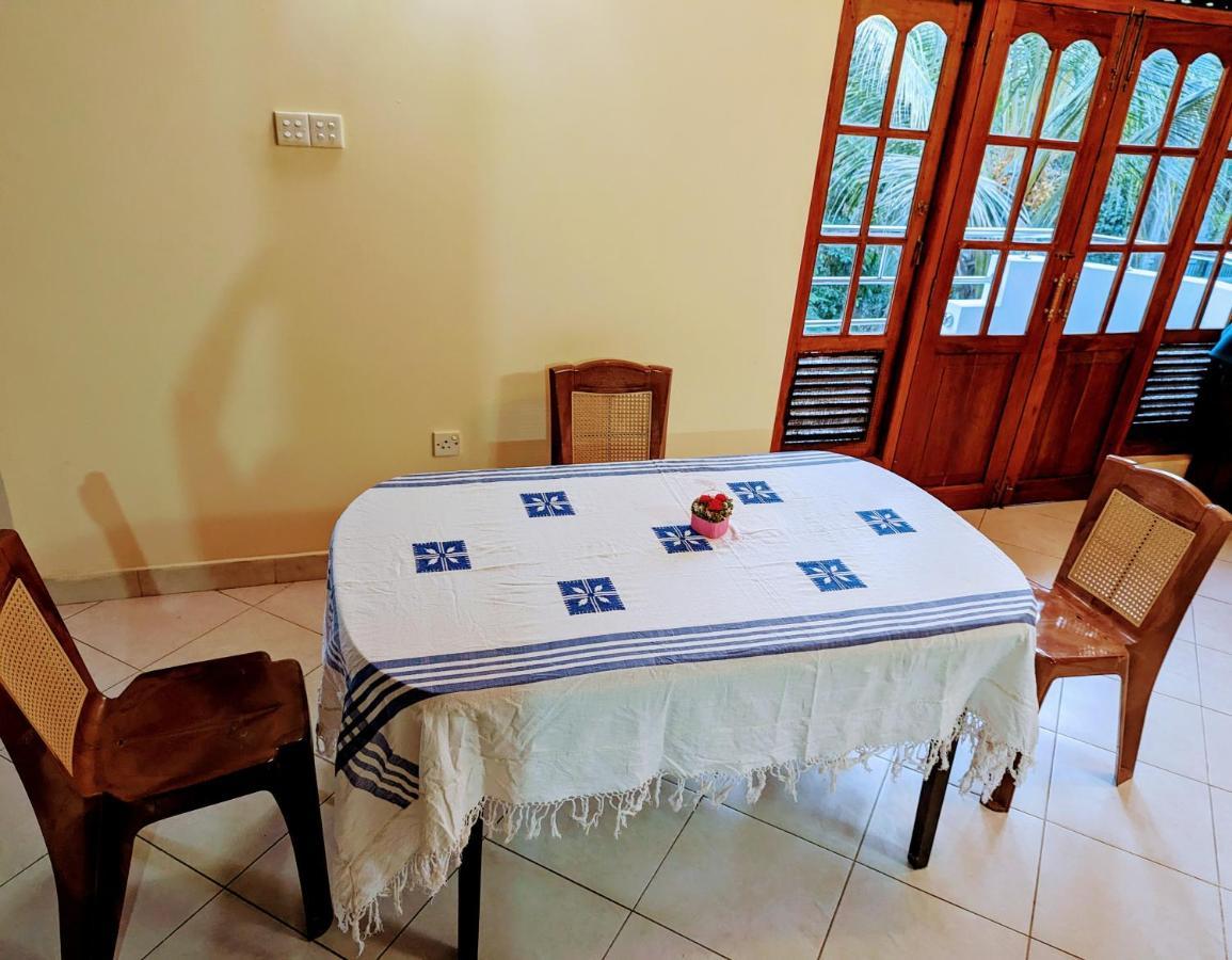 Moon Water's Edge Homestay *