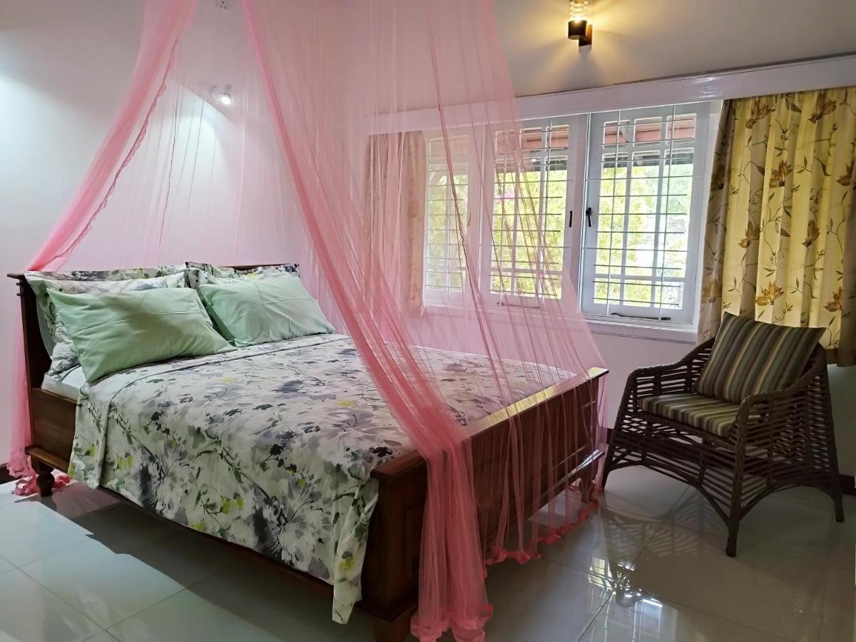 Boztreve Bed & Breakfast *