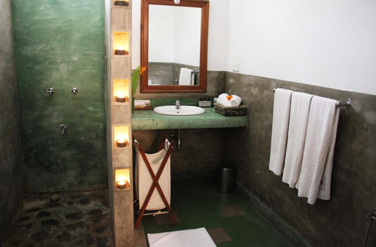 Hotel Serendip Stone And