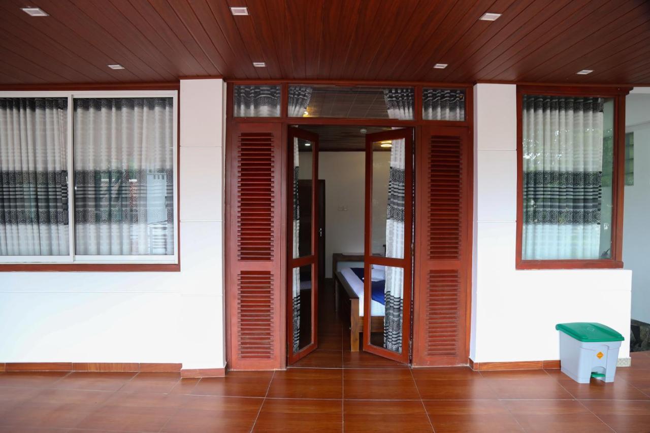 Sara Hotel 3*