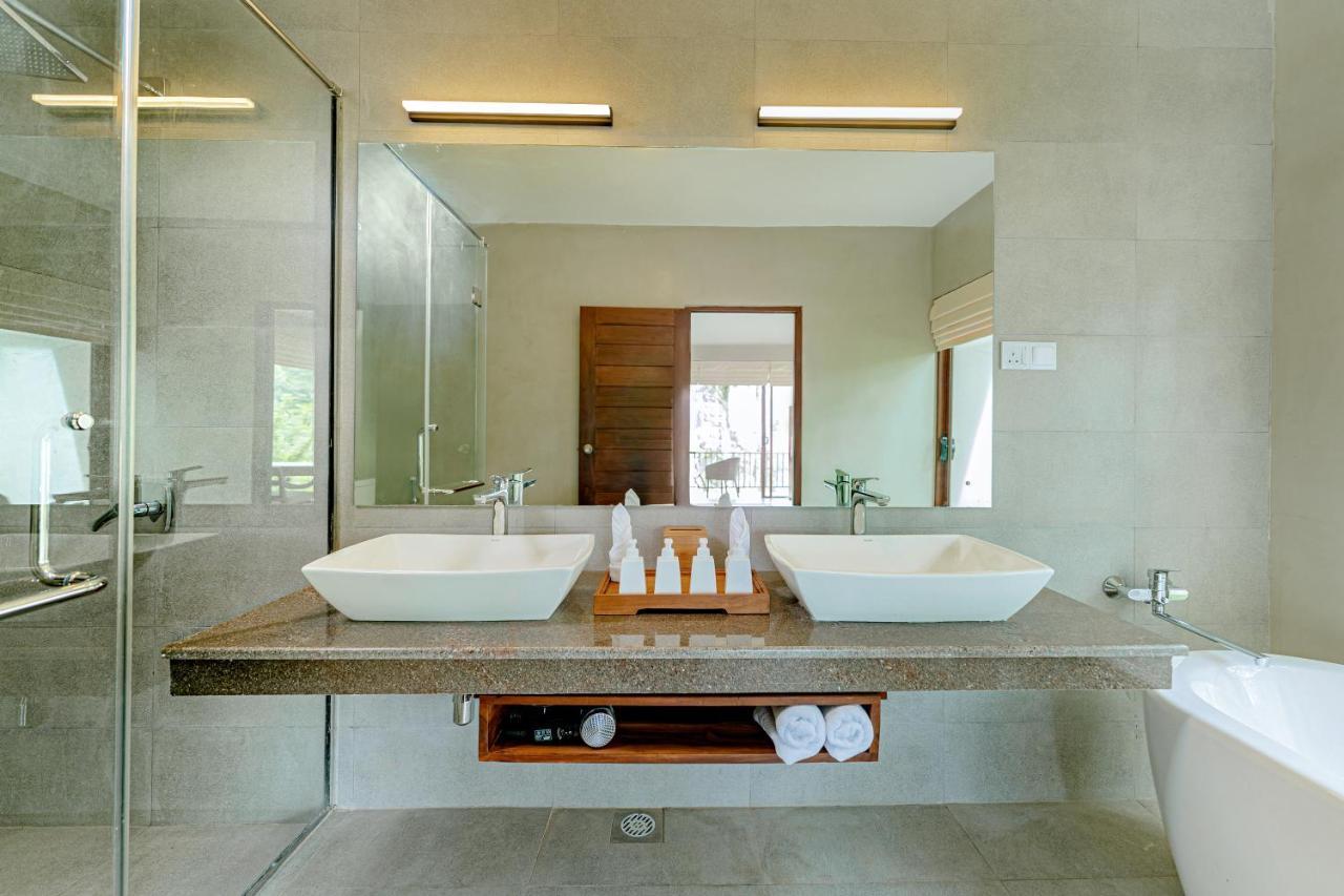 Celestial Hills - & By The Clarks 5* Kandy