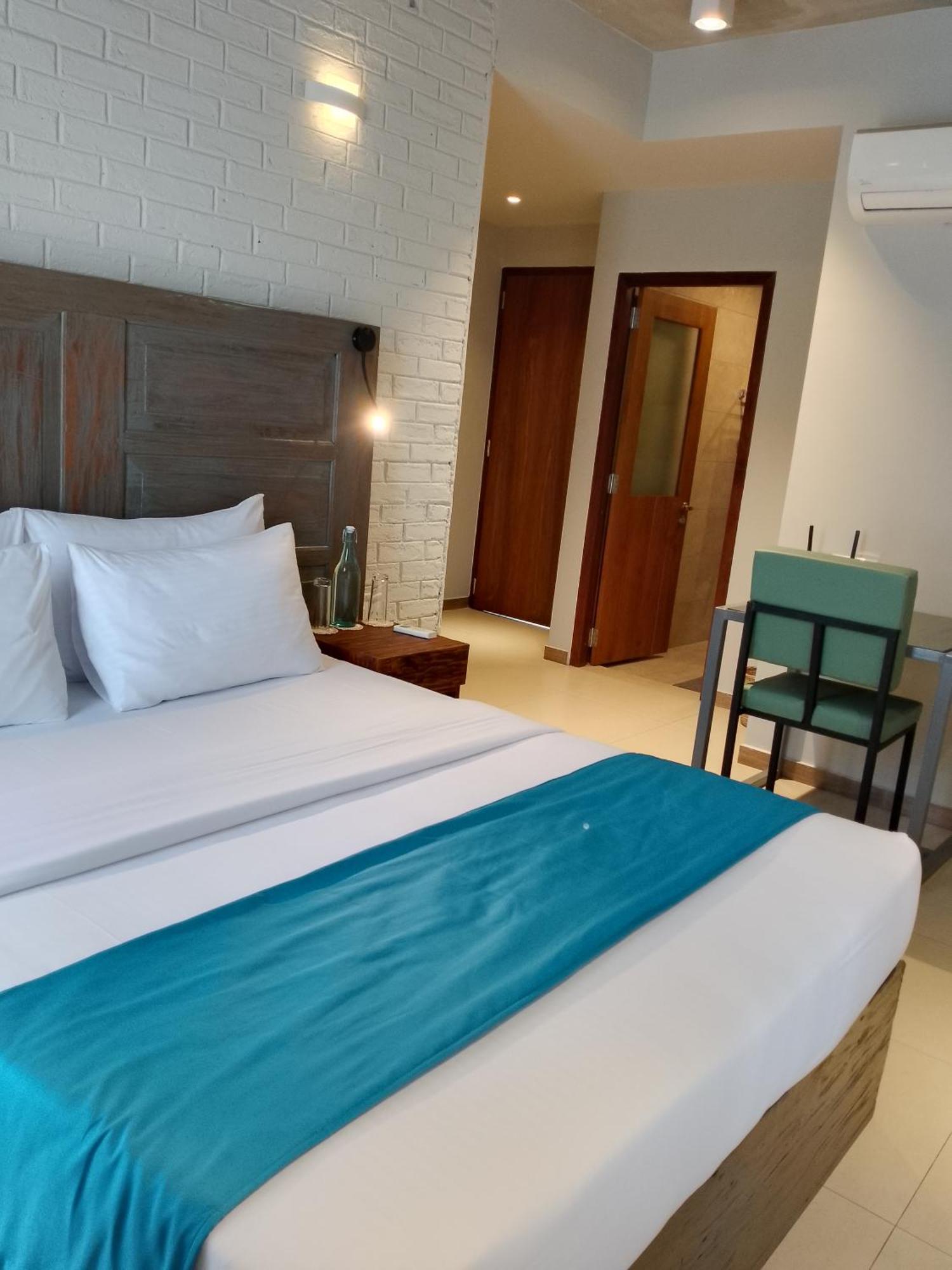Kurumbunkz Hostel