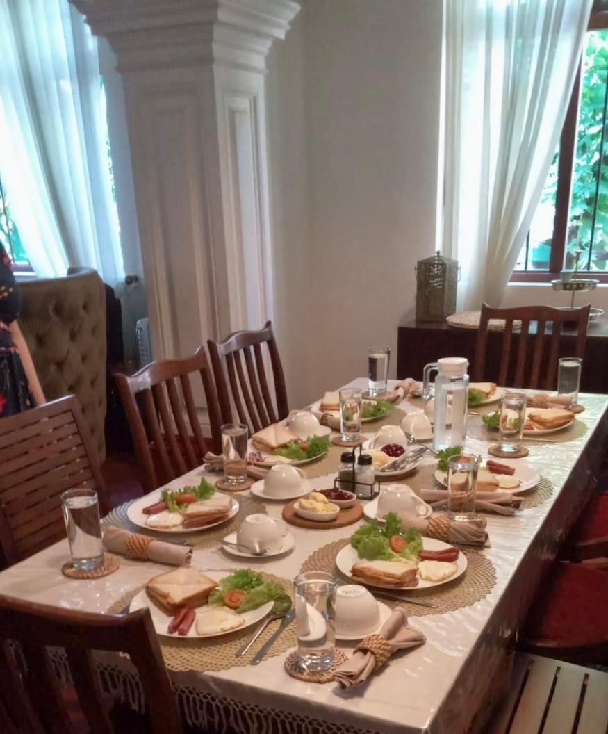 Colonial Villa *