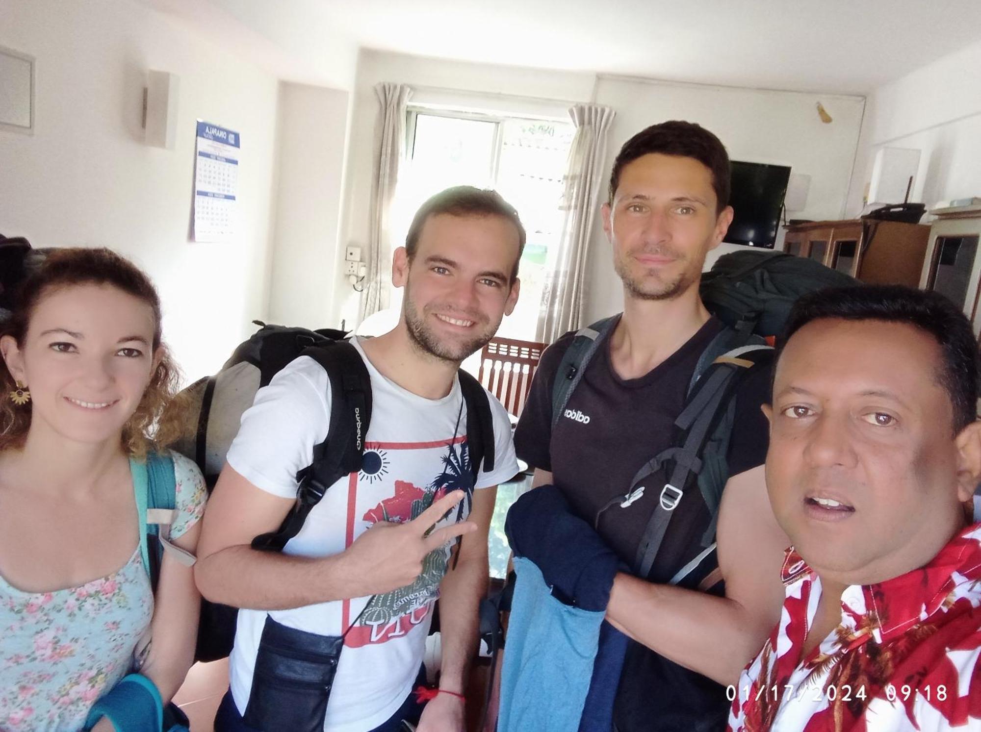 Vino Tourists & Local - 24 Hrs Hotel