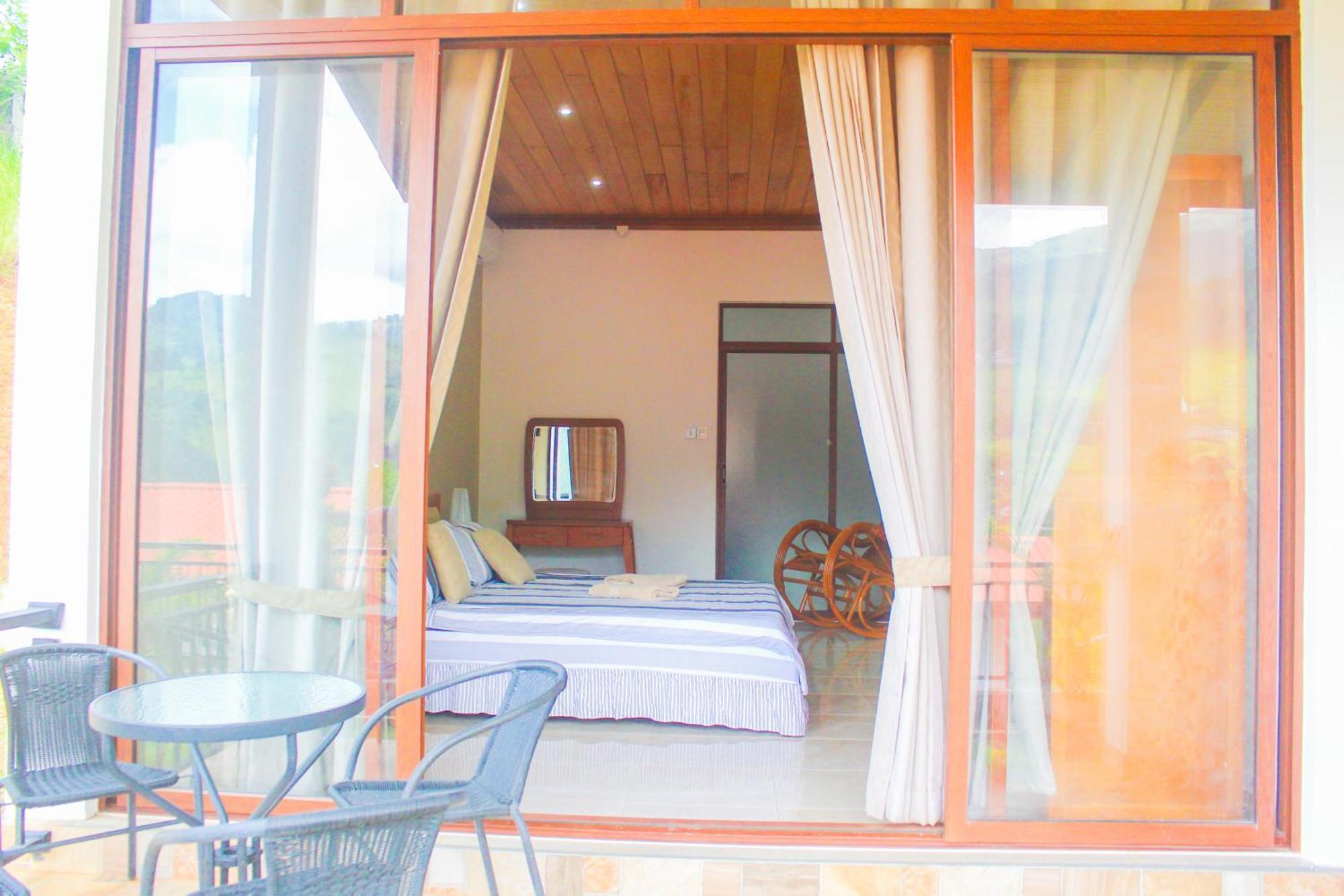 Camellia Rise Bed & Breakfast