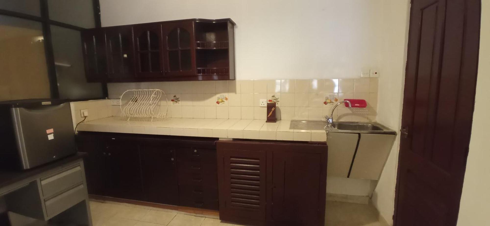 Reverie Hill Bungalow, *