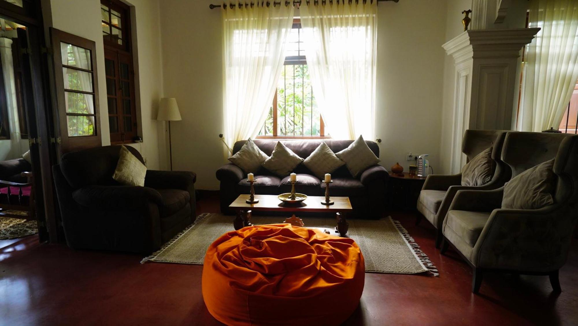 Colonial Villa *