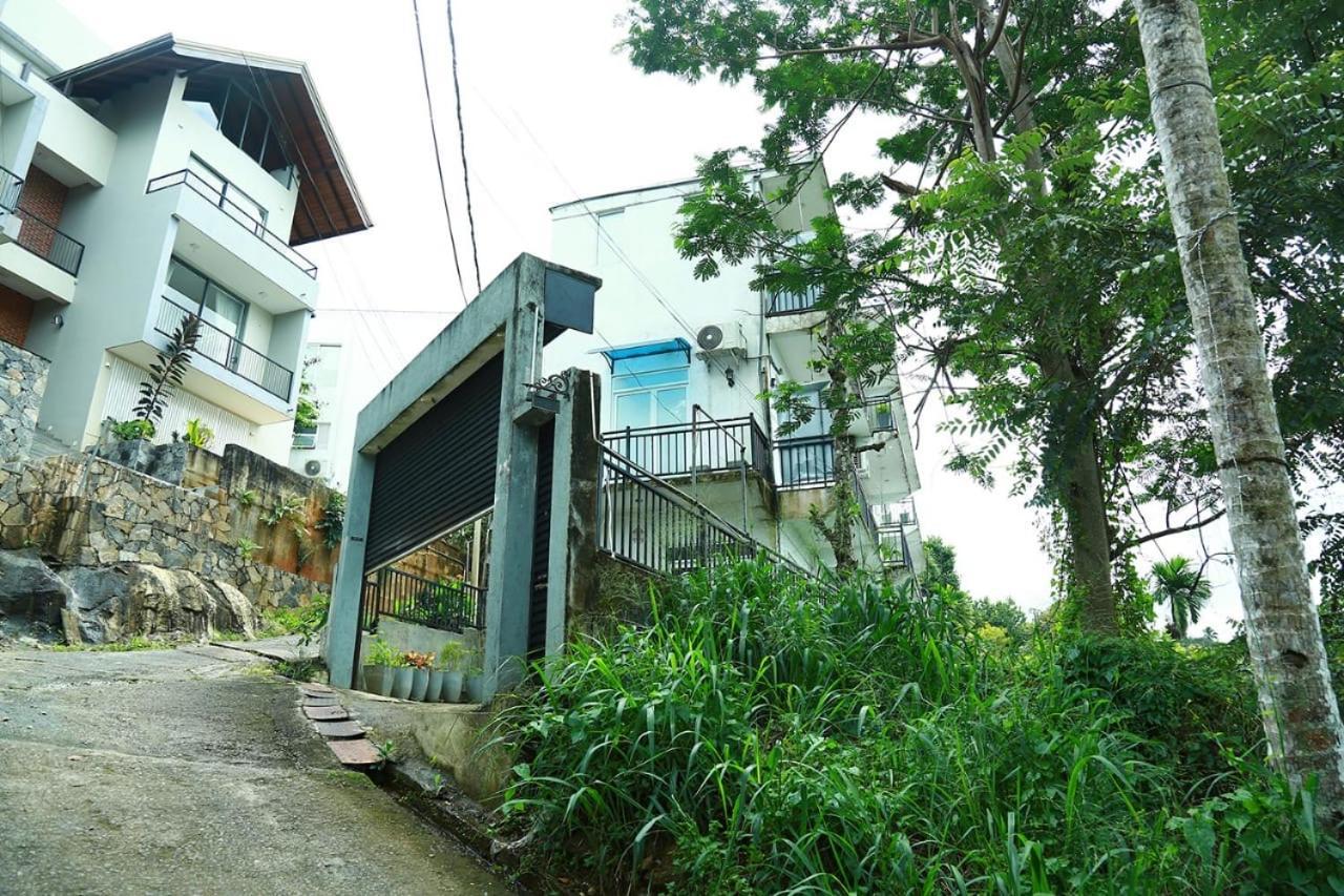 Eden Rock Luxurious Guest house Kandy