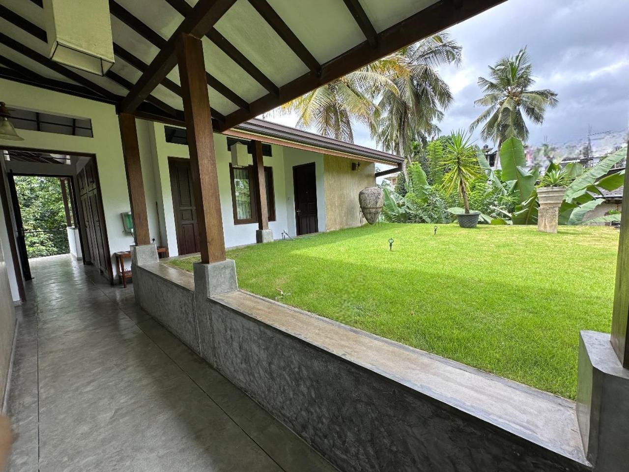 Bed & Breakfast Rockydale Kandy