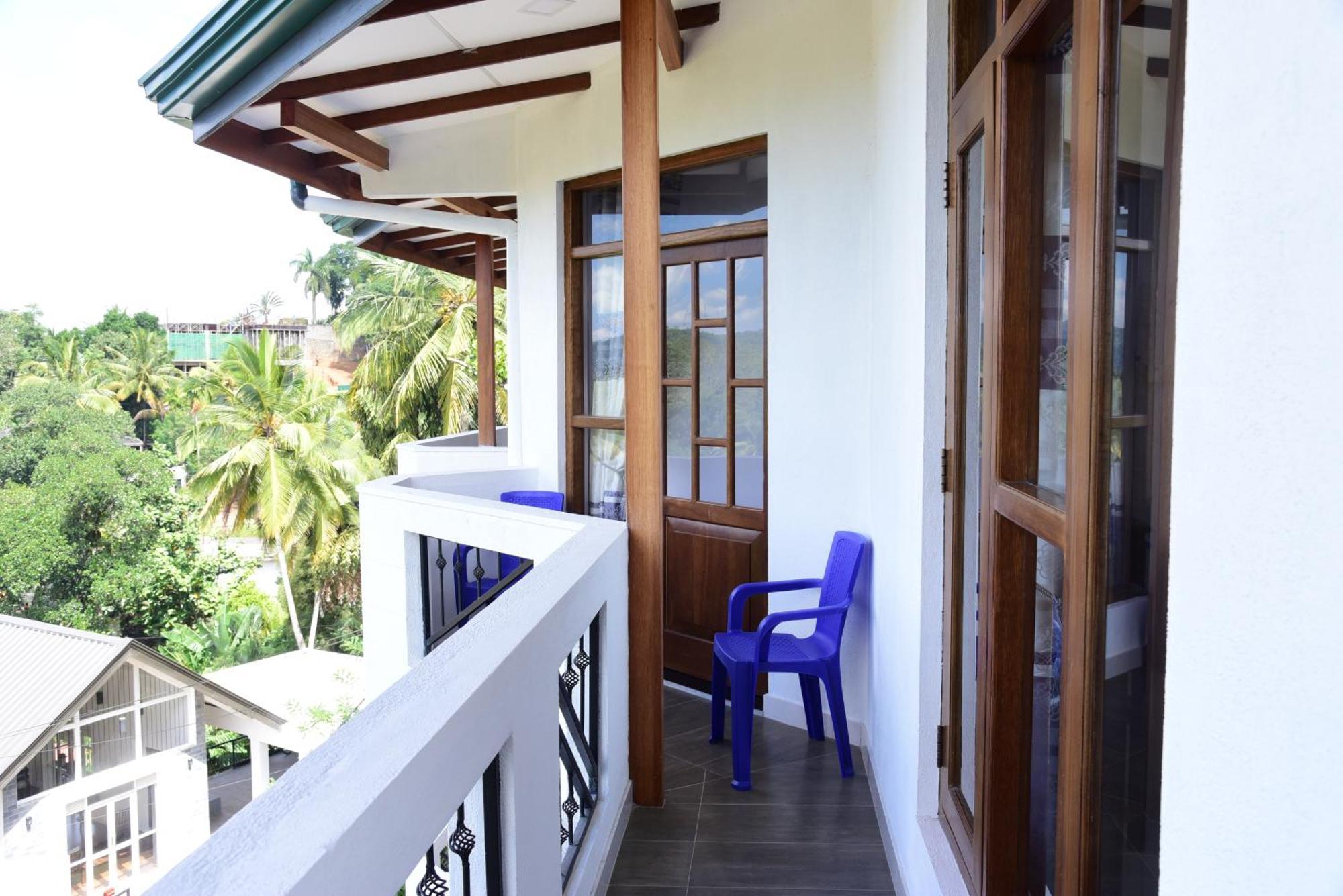 Saru - Upto 6 Guests Apartment