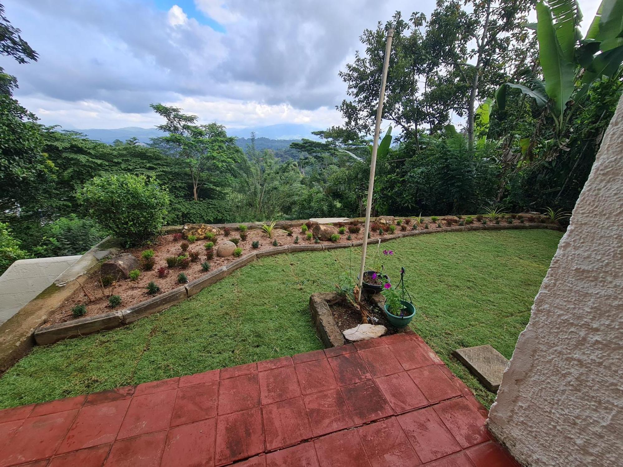 Hello * Kandy