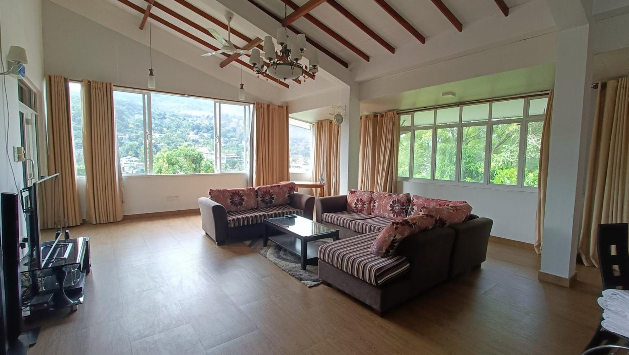 Smile Hub Penthouse *