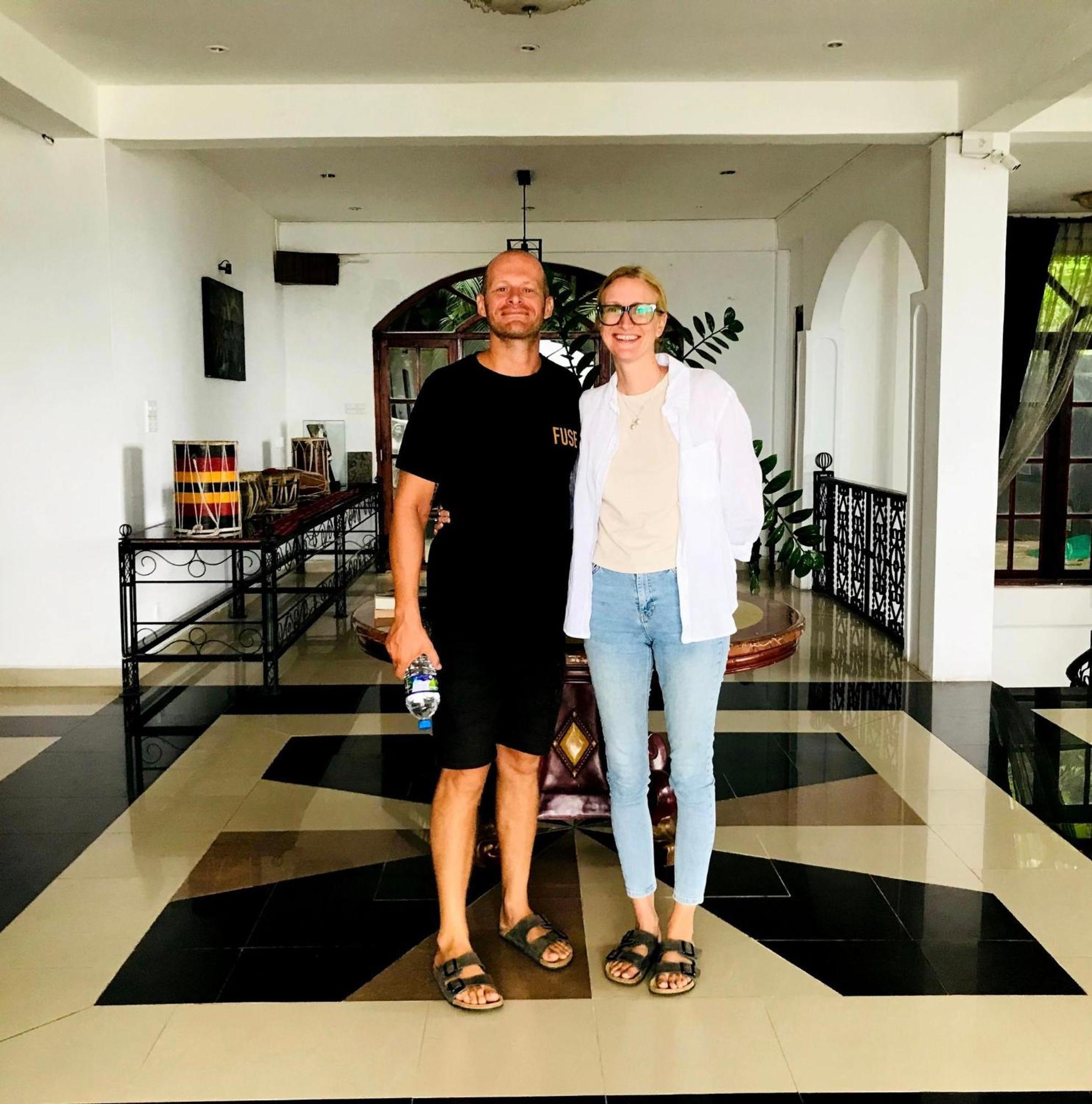 Ceylon Breeze Hotel *
