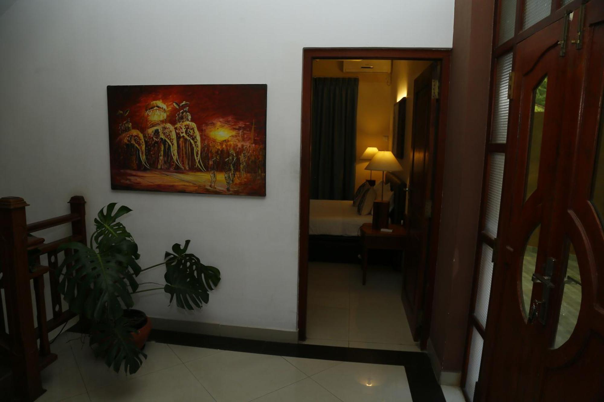 Crown Hills Kandy