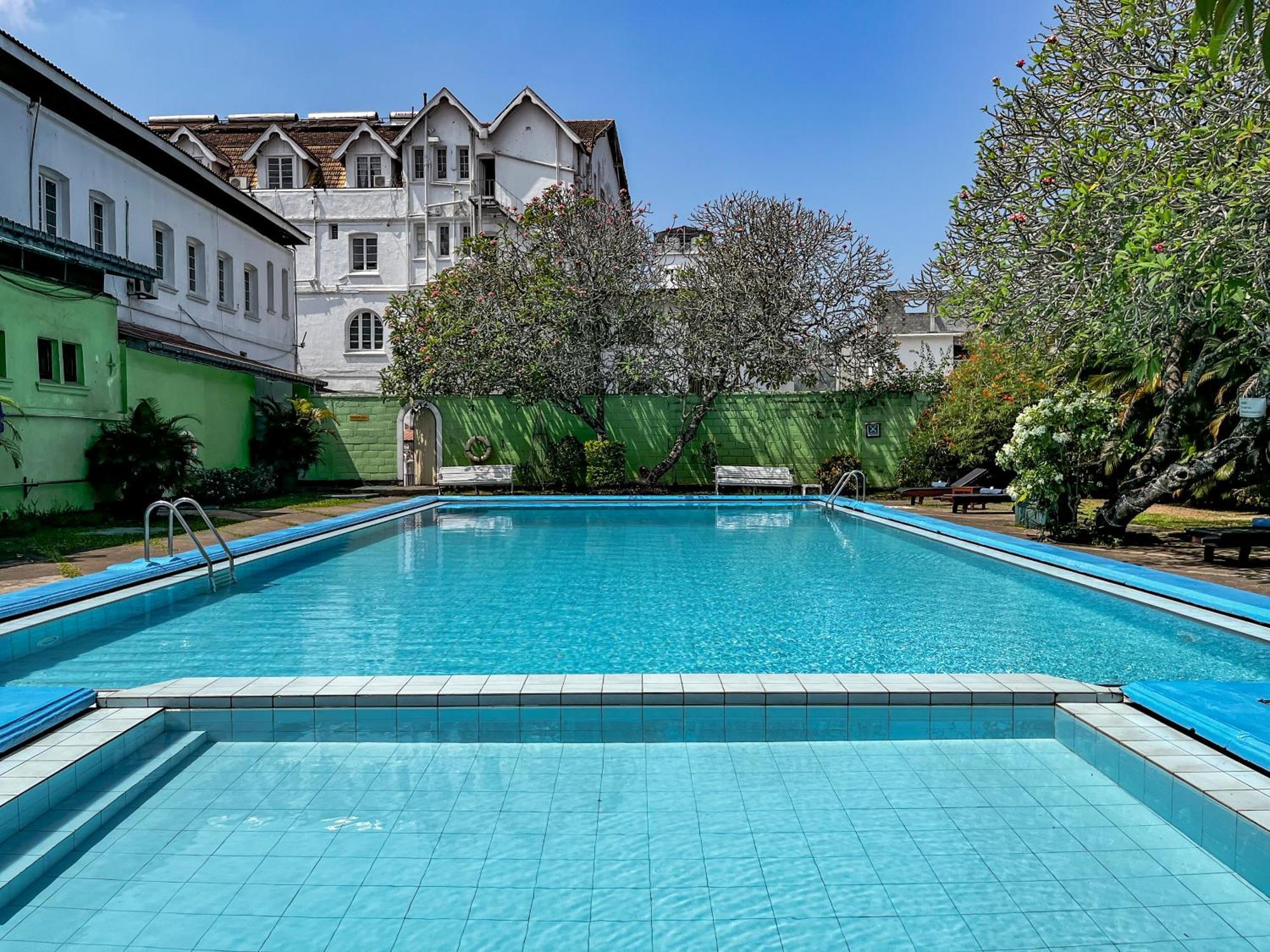 Queen's 5* Kandy