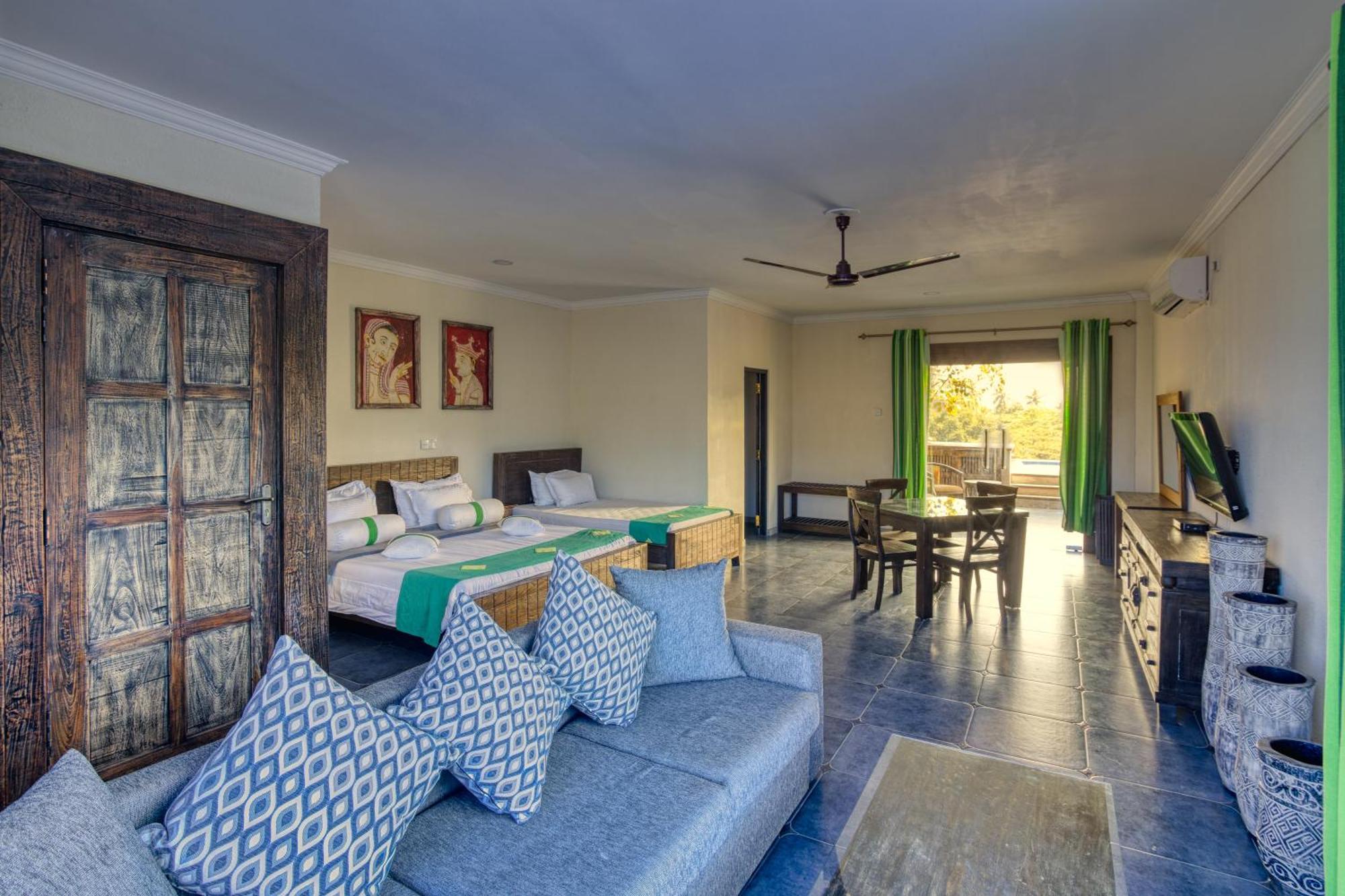 Serendip Stone And Hotel 4*