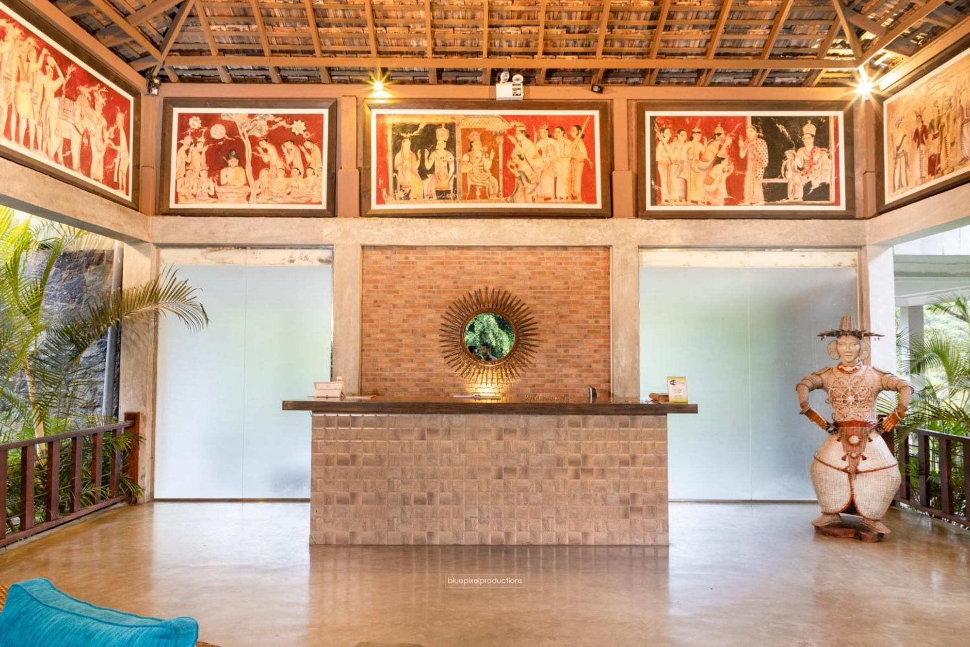 Hotel Serendip Stone And