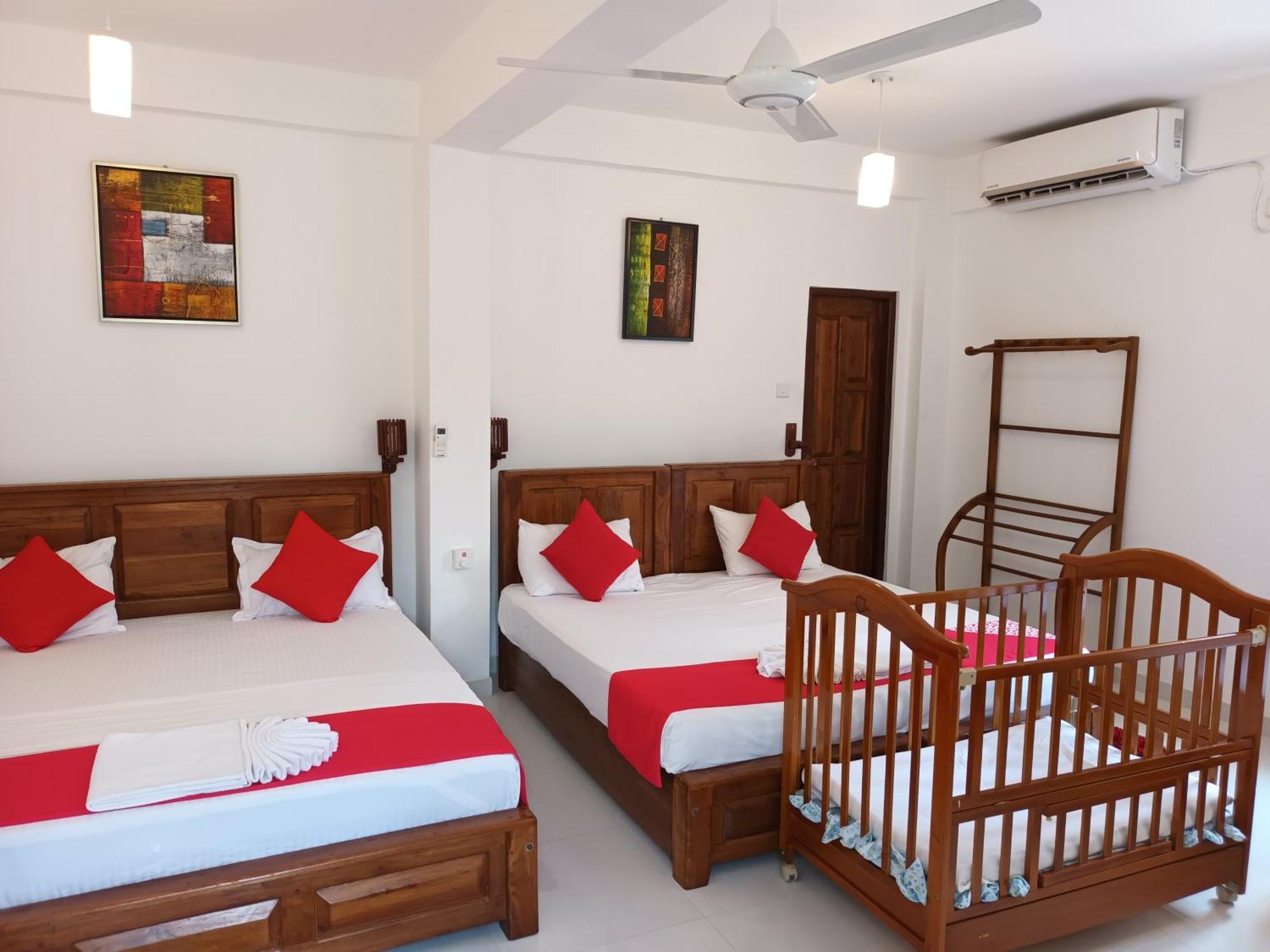 White Camelot Hotel