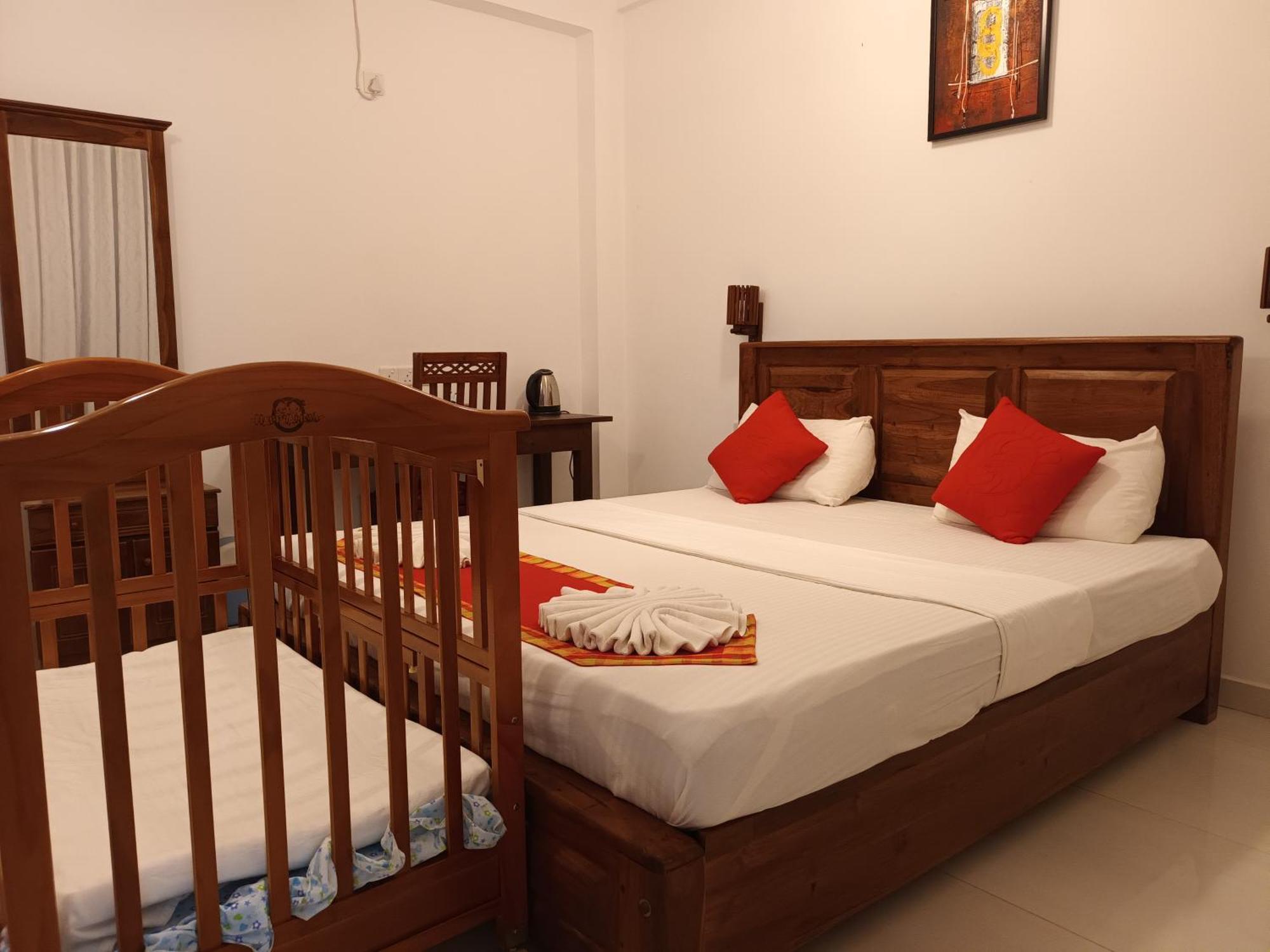 White Camelot Hotel