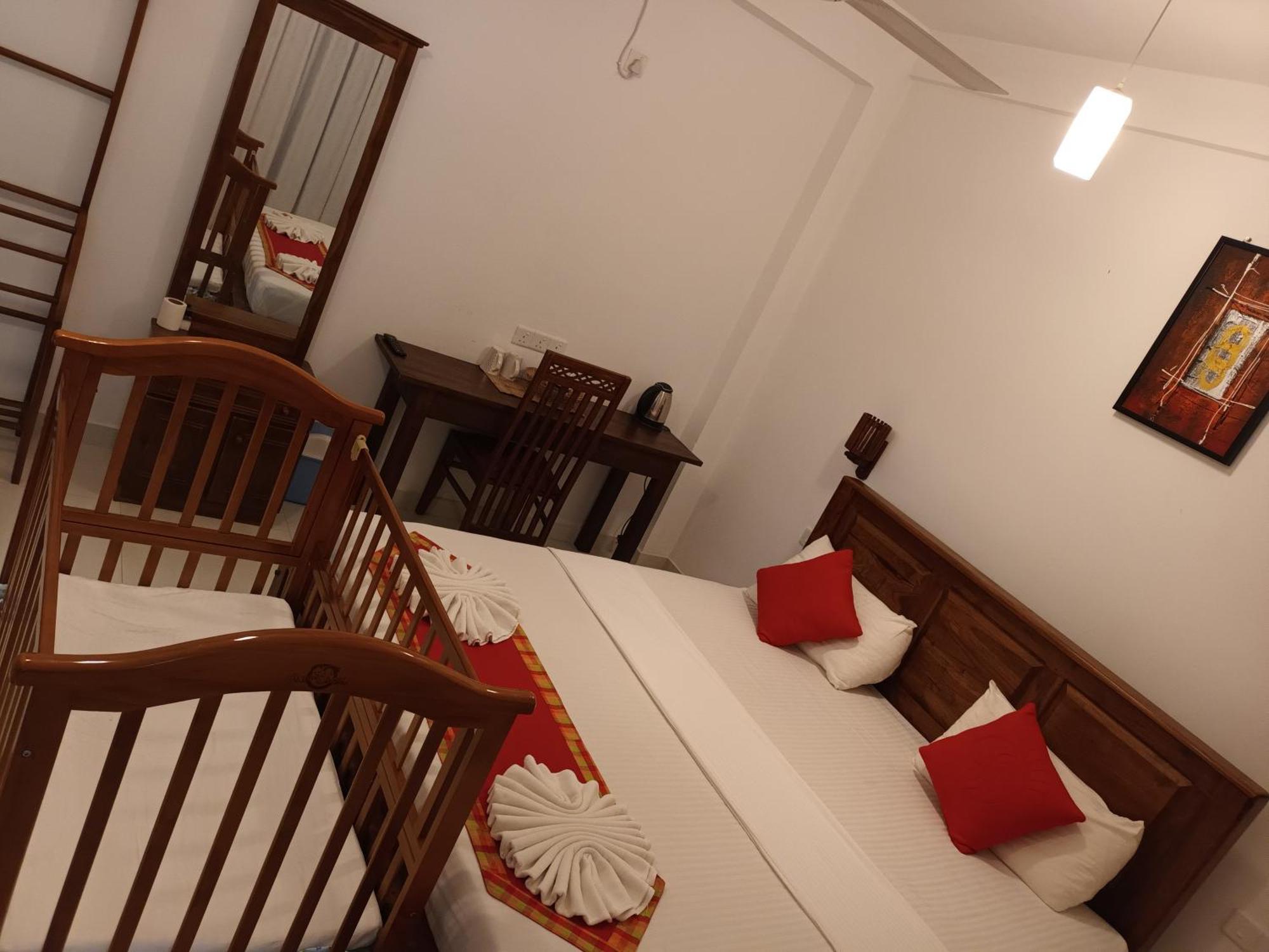 Hotel White Camelot