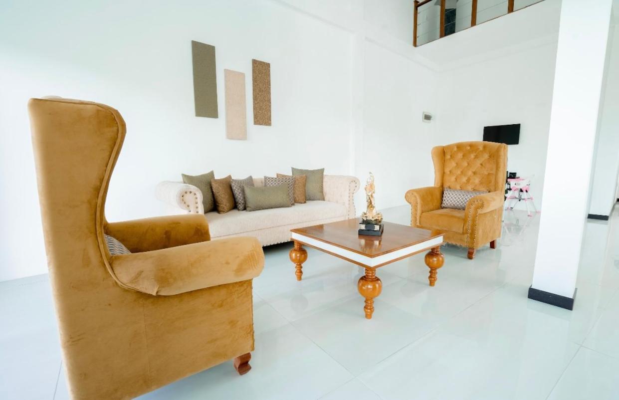 Sky Lounge Homestay *