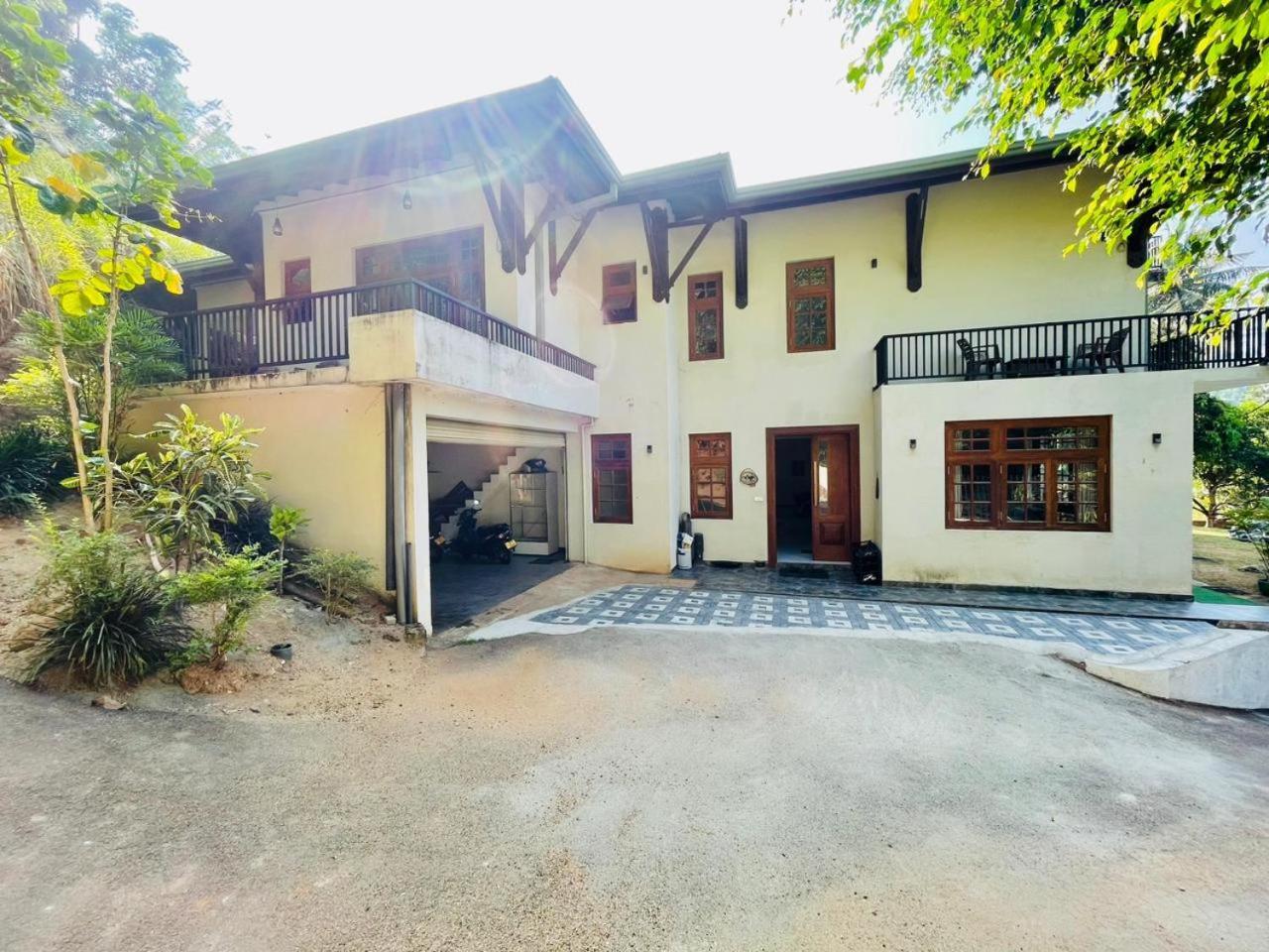 The Kandyan Legends Guest house *