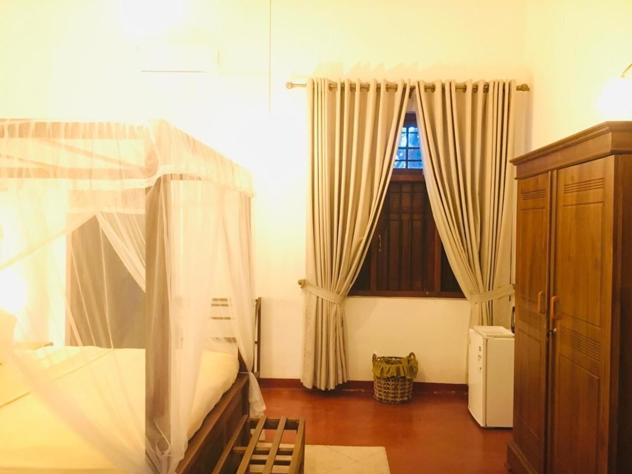 Colonial