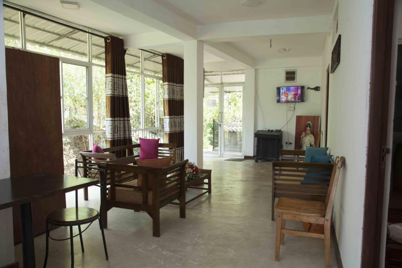 In 611 Kandy