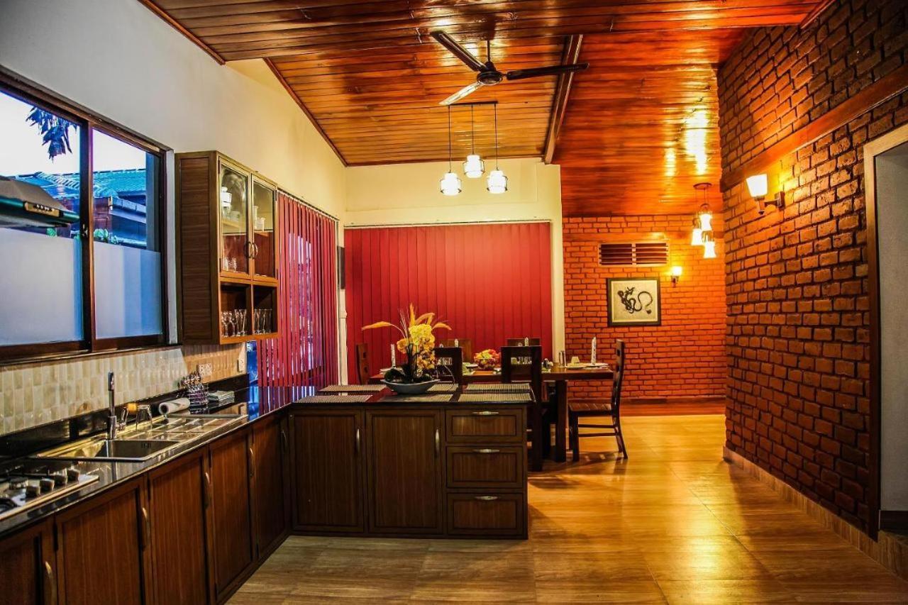 The Tenthola 3*