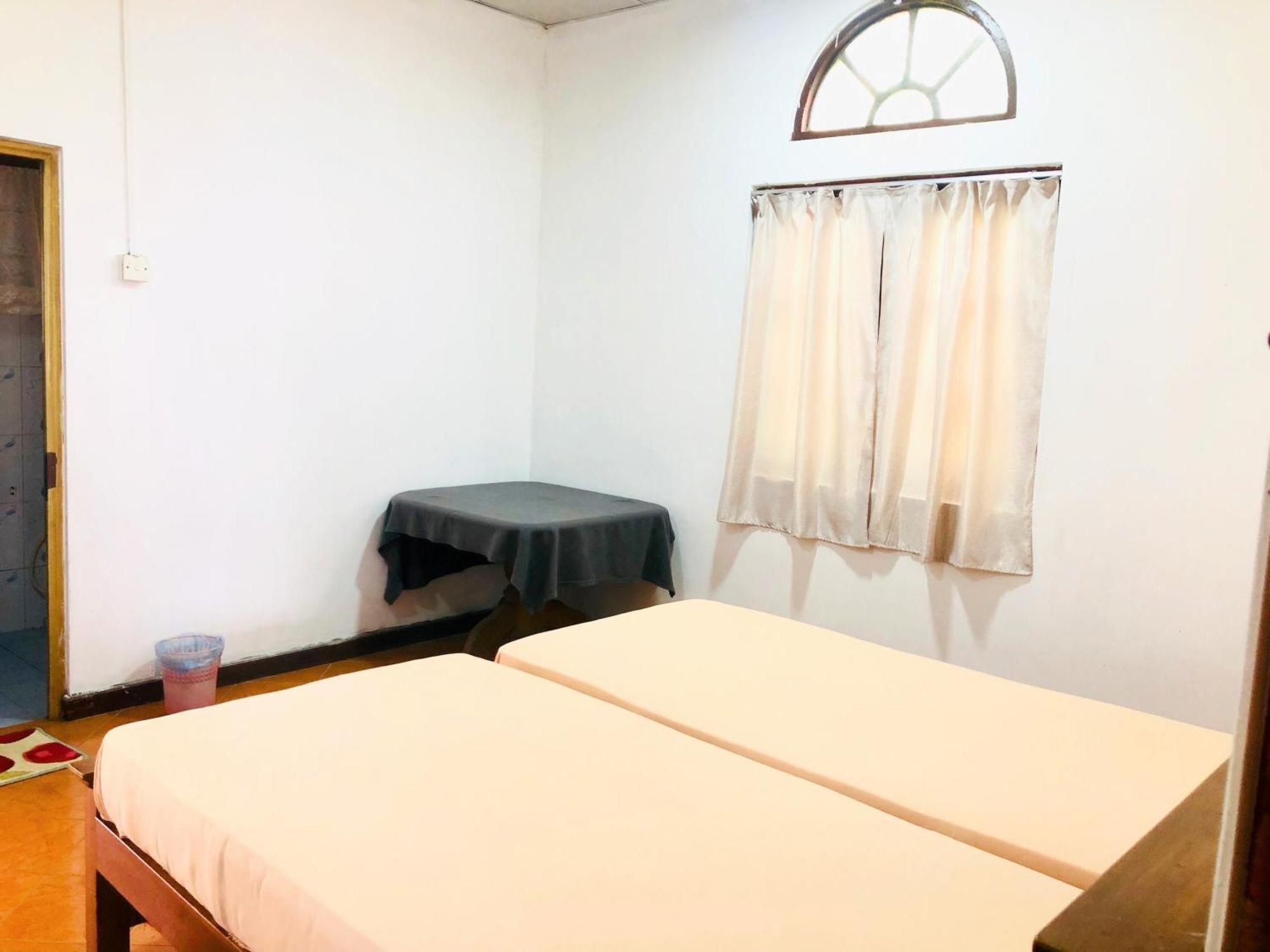 Kandyan Center
