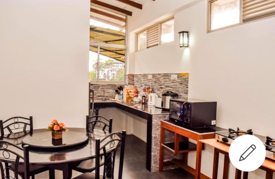 Saru - Upto 6 Guests *